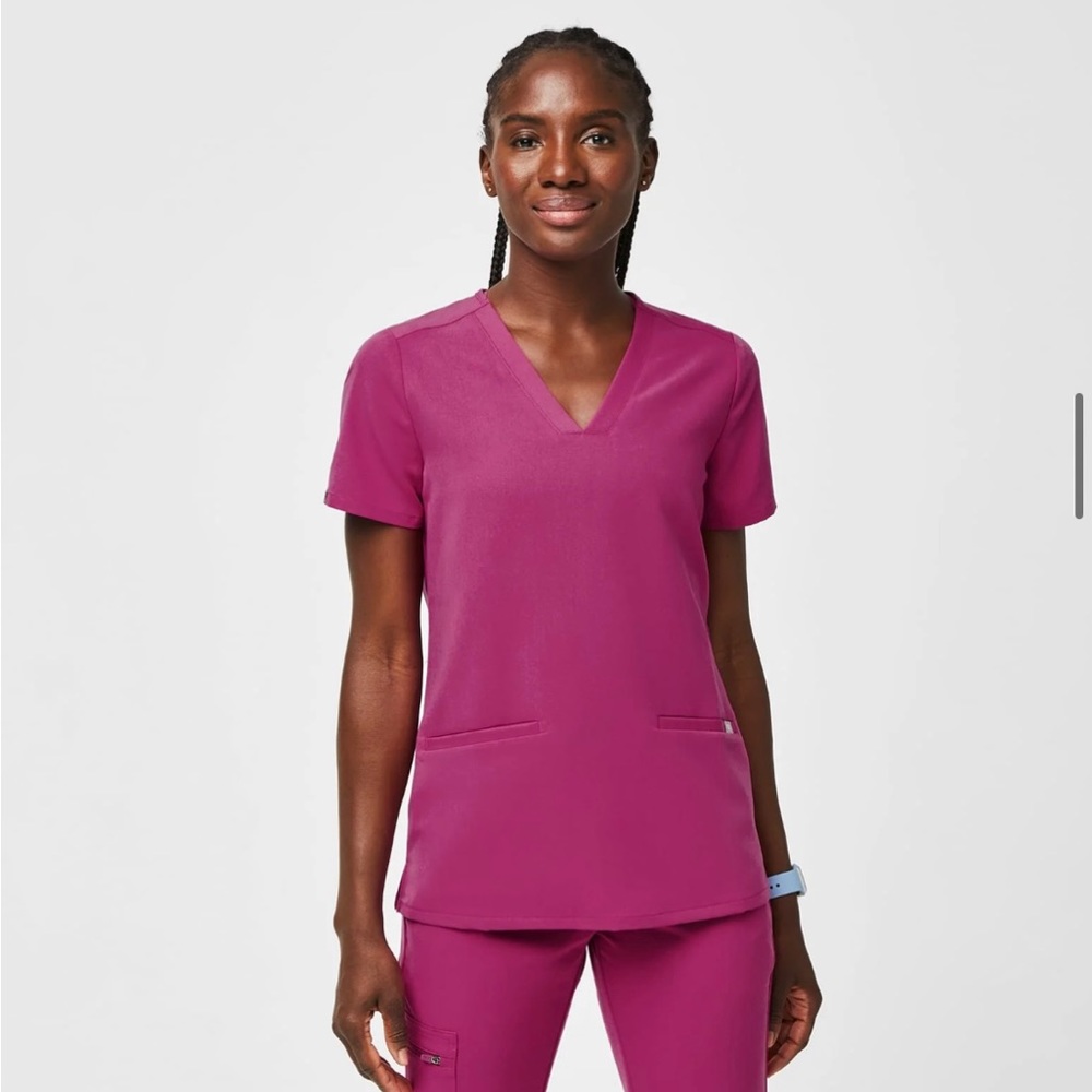 Casma 3-Pocket Scrub Top Figs